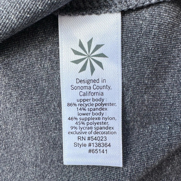 Athleta Tank Top Guru Gita Racerback Colorblock White Gray Women’s Large Workout - Picture 6 of 7